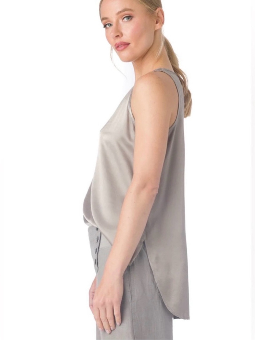 Mod Ref High Low Tank Top // Silver // Medium